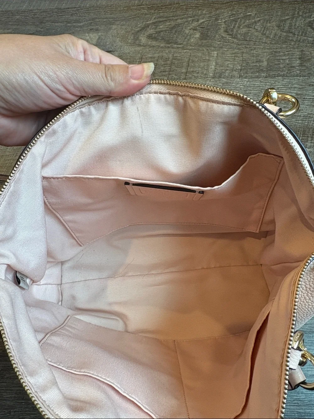 Coach Kelsey Pebbled Leather Light Pink Crossbody Bag F28968